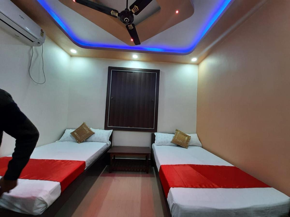 Hotel Shakuntla Palace - 400 Meters Away From Vishnu Pad Temple 7 Mins Walk 가야 외부 사진