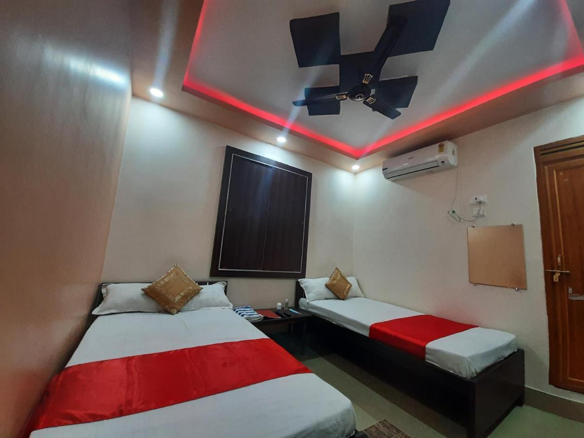 Hotel Shakuntla Palace - 400 Meters Away From Vishnu Pad Temple 7 Mins Walk 가야 외부 사진
