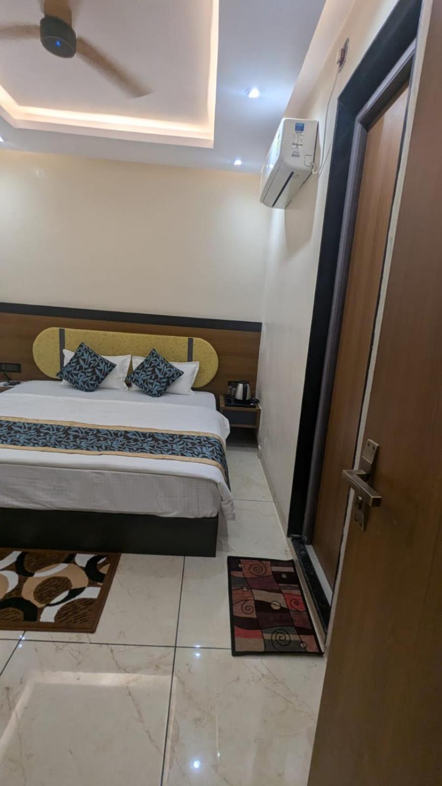 Hotel Shakuntla Palace - 400 Meters Away From Vishnu Pad Temple 7 Mins Walk 가야 외부 사진