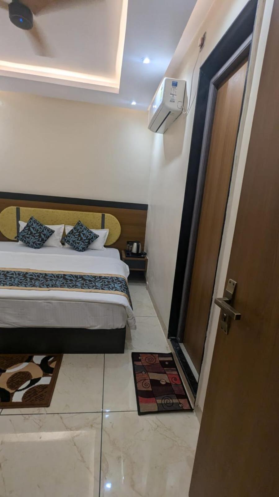 Hotel Shakuntla Palace - 400 Meters Away From Vishnu Pad Temple 7 Mins Walk 가야 외부 사진