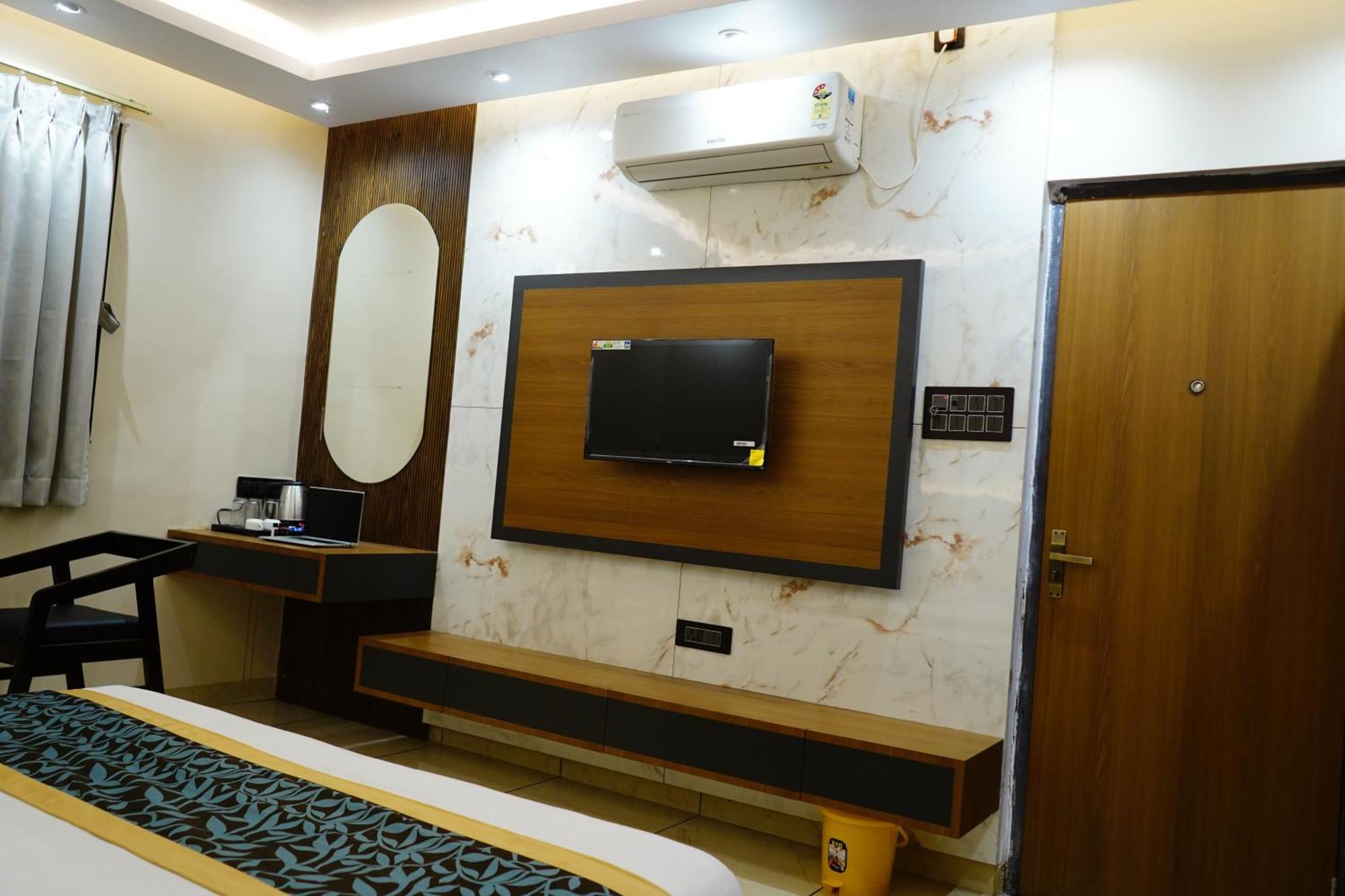 Hotel Shakuntla Palace - 400 Meters Away From Vishnu Pad Temple 7 Mins Walk 가야 외부 사진