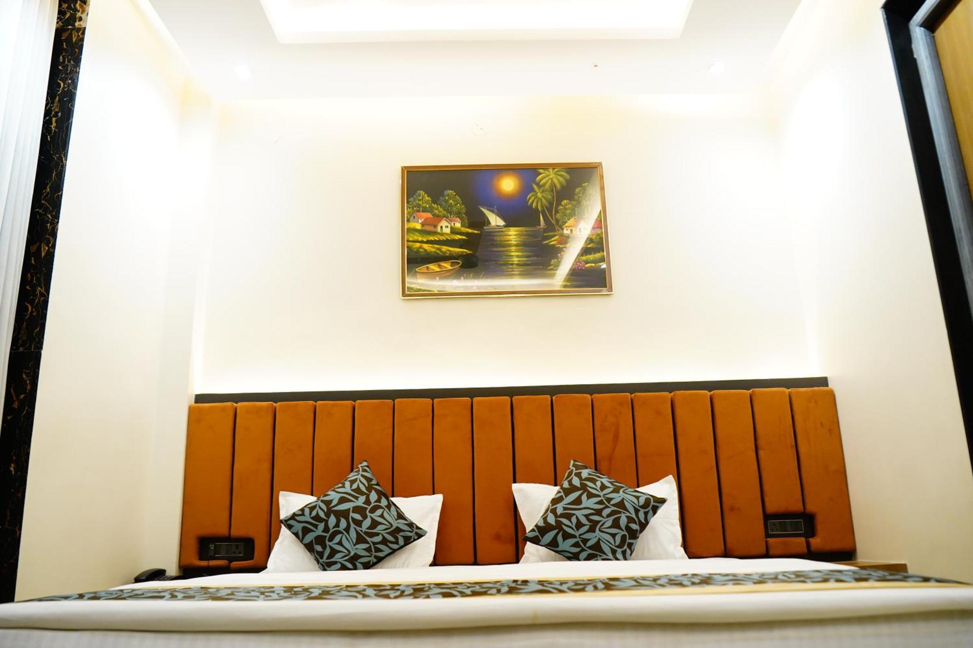 Hotel Shakuntla Palace - 400 Meters Away From Vishnu Pad Temple 7 Mins Walk 가야 외부 사진