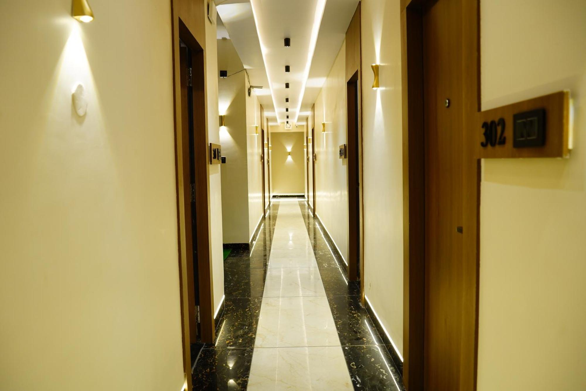 Hotel Shakuntla Palace - 400 Meters Away From Vishnu Pad Temple 7 Mins Walk 가야 외부 사진