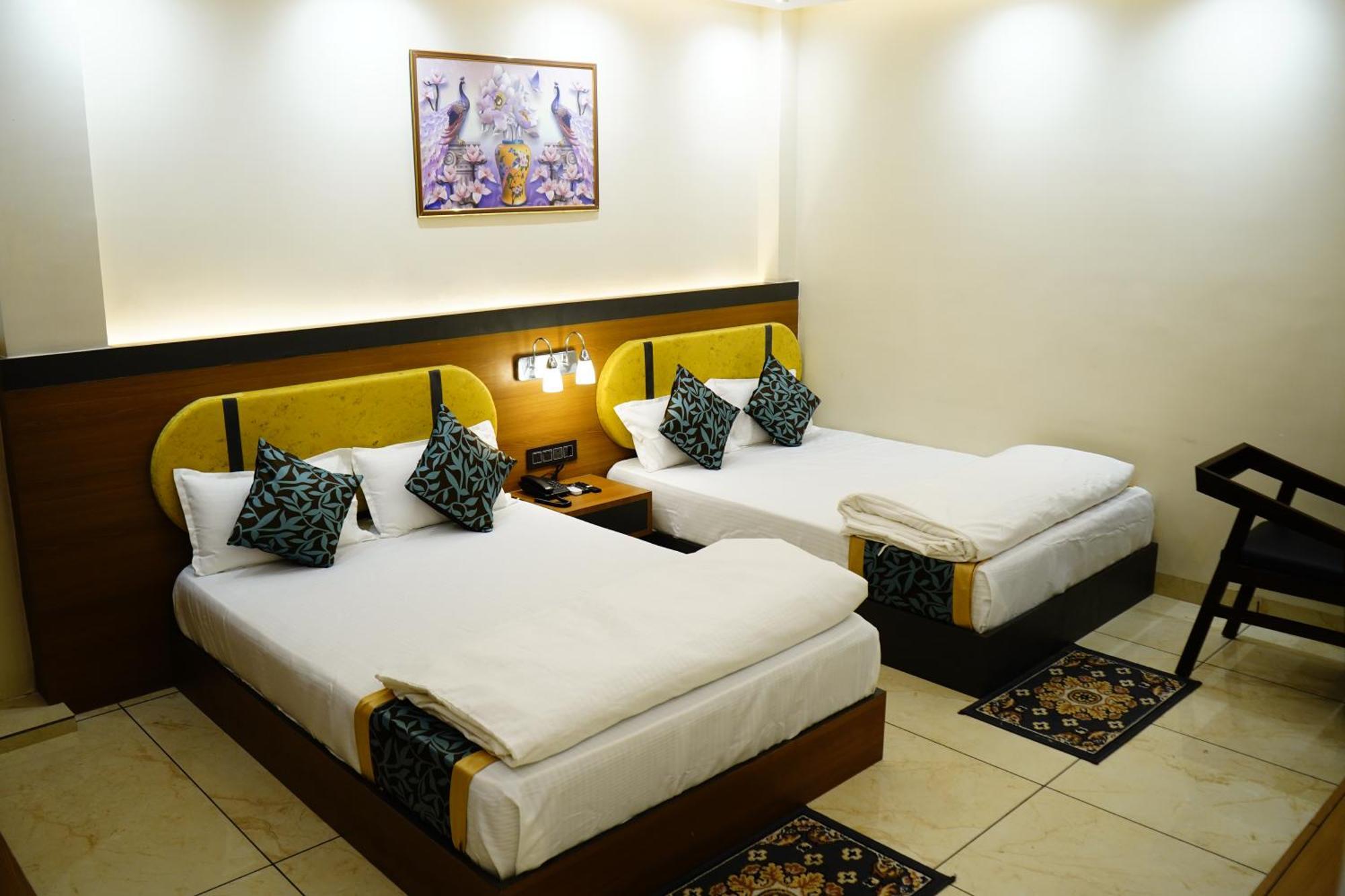 Hotel Shakuntla Palace - 400 Meters Away From Vishnu Pad Temple 7 Mins Walk 가야 외부 사진