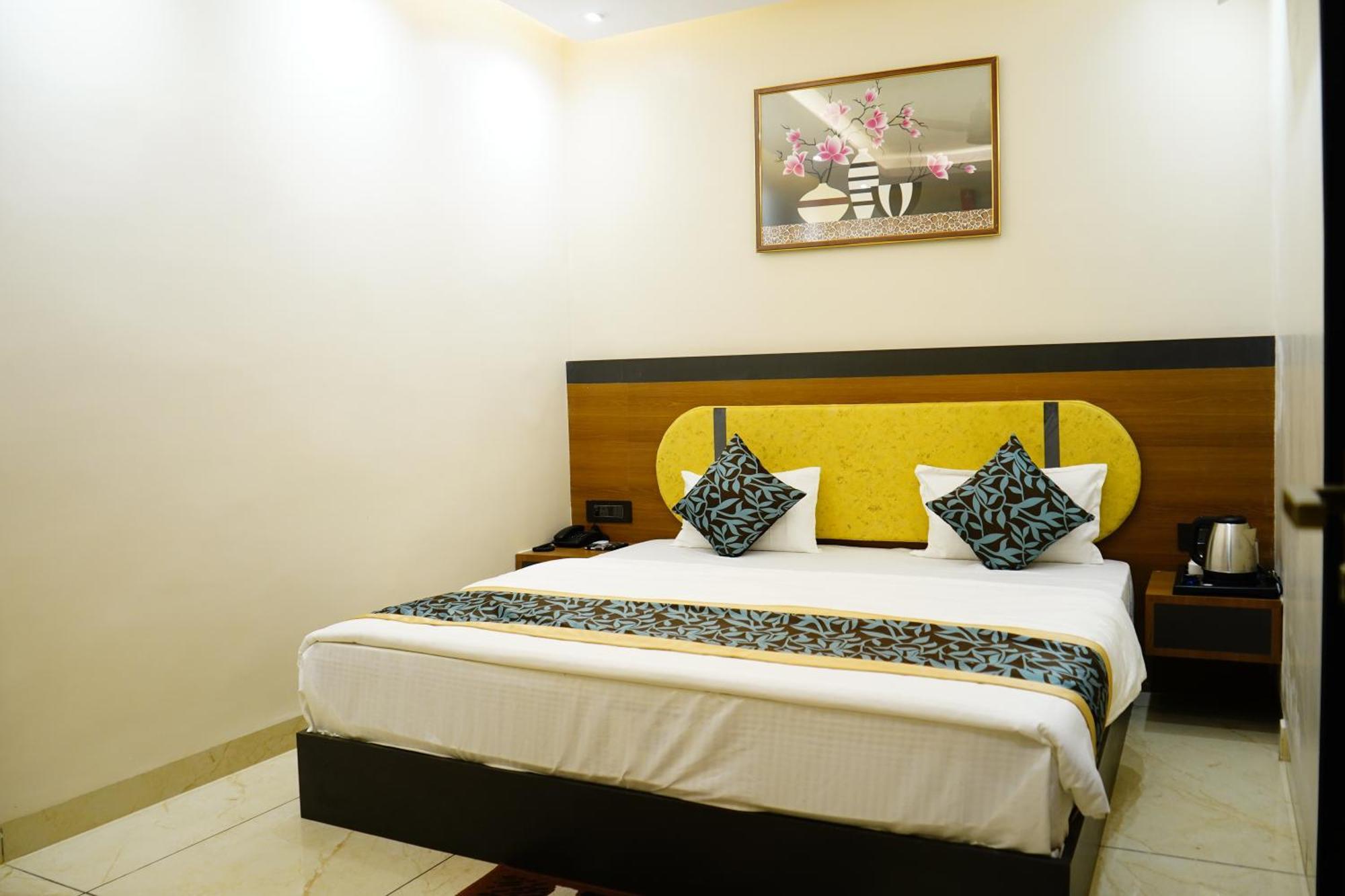 Hotel Shakuntla Palace - 400 Meters Away From Vishnu Pad Temple 7 Mins Walk 가야 외부 사진