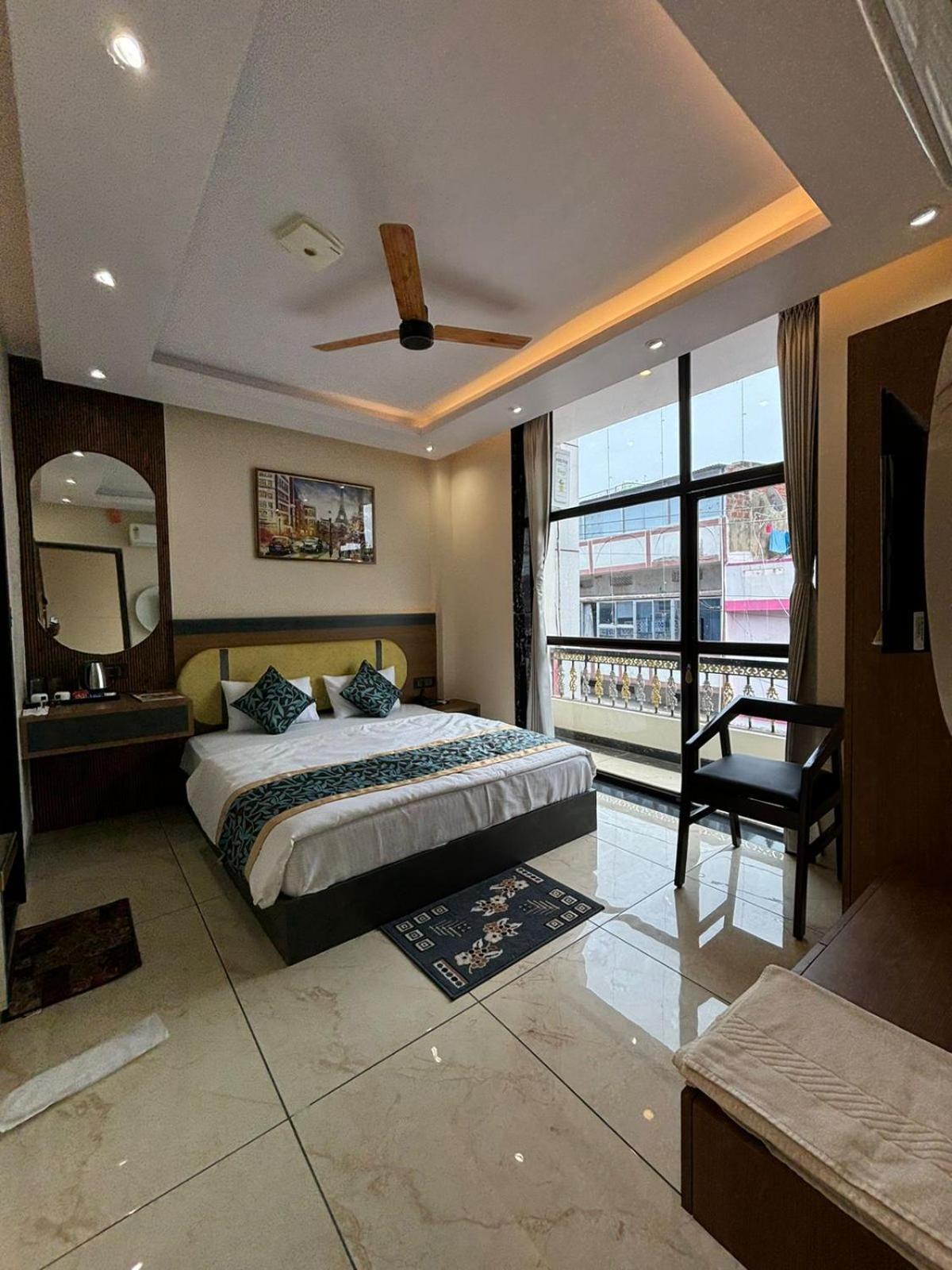 Hotel Shakuntla Palace - 400 Meters Away From Vishnu Pad Temple 7 Mins Walk 가야 외부 사진
