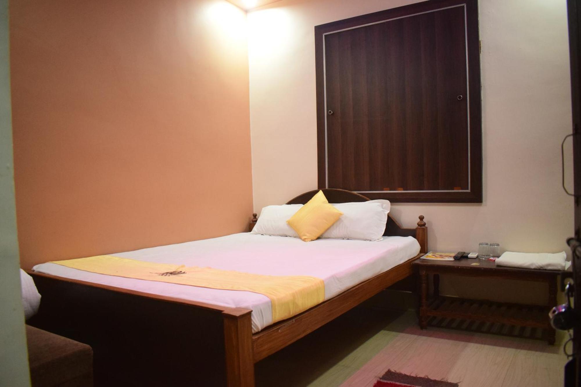 Hotel Shakuntla Palace - 400 Meters Away From Vishnu Pad Temple 7 Mins Walk 가야 외부 사진